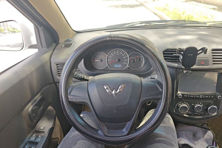 Used Wuling Hongguang 2016 1.5L Restyled S Comfort Version Steering Wheel