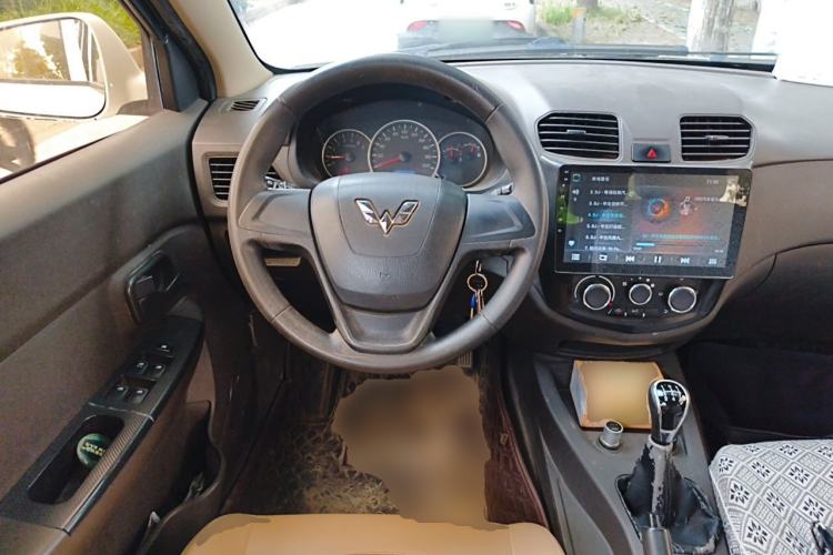 Used Wuling Hongguang 2016 1.5L S Comfort Version Steering Wheel