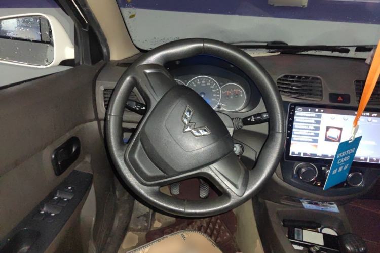 Used Wuling Hongguang 2016 1.5L S Comfort Version Steering Wheel
