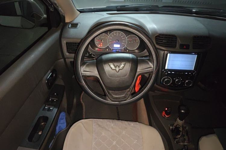 Used Wuling Hongguang 2016 1.5L Restyled S Comfort Version Steering Wheel