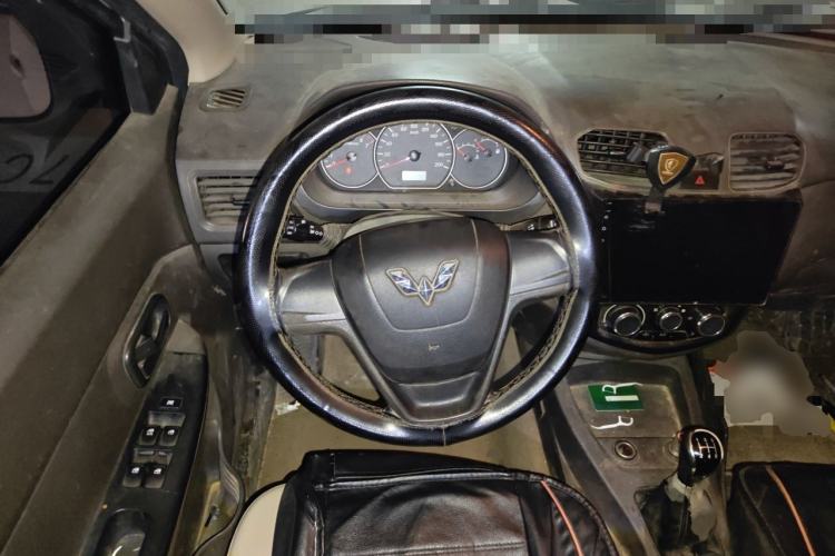 Used Wuling Hongguang 2016 1.5L Restyled S Comfort Version Steering Wheel