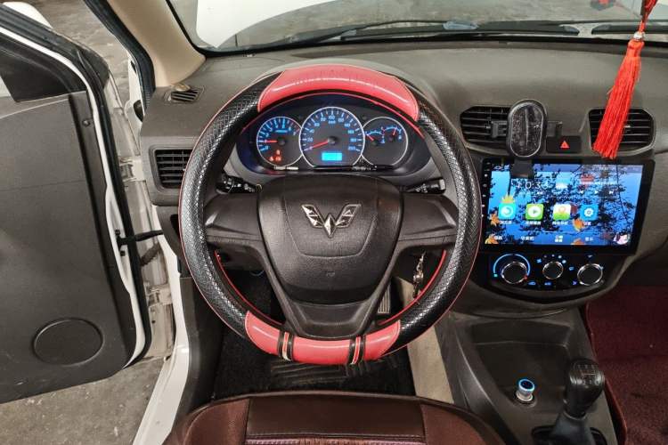 Used Wuling Hongguang 2016 1.5L Restyled S Comfort Version Steering Wheel
