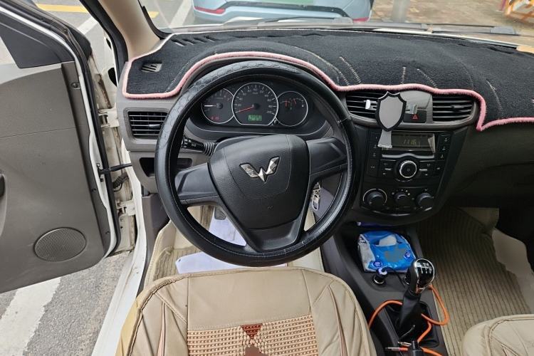 Used Wuling Hongguang 2016 1.5L Restyled S Comfort Version Steering Wheel