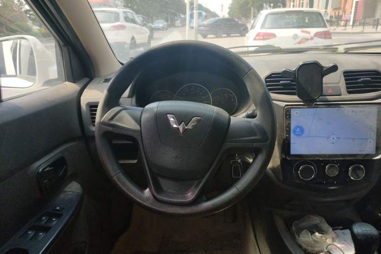 Used Wuling Hongguang 2016 1.5L S Comfort Version Steering Wheel