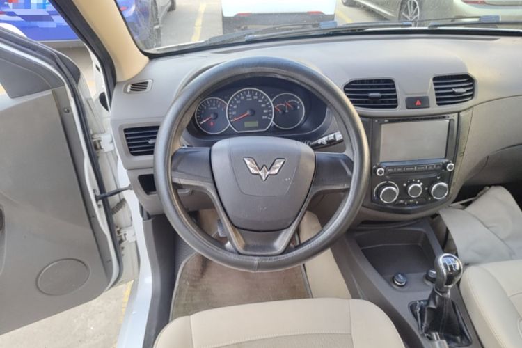 Used Wuling Hongguang 2016 1.5L Restyled S Comfort Version Steering Wheel