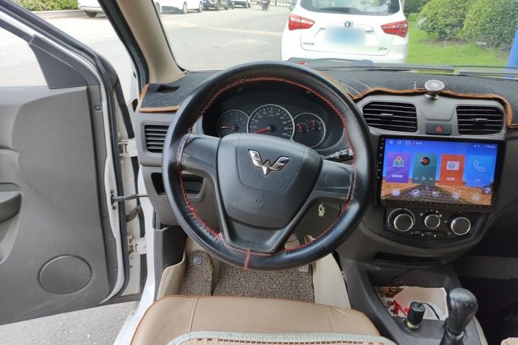 Used Wuling Hongguang 2016 1.5L S Comfort Version Steering Wheel