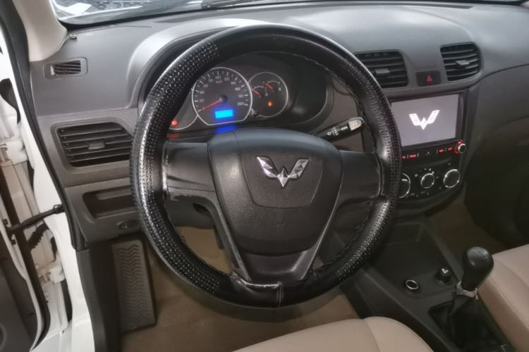 Used Wuling Hongguang 2016 1.5L Restyled S Comfort Version Steering Wheel