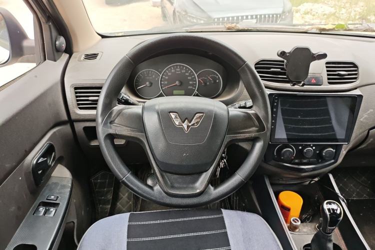 Used Wuling Hongguang 2016 1.5L Restyled S Comfort Version Steering Wheel