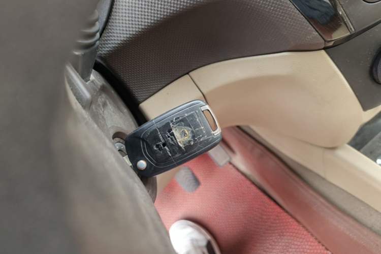 Used Wuling Hongguang 2016 1.5L S1 Deluxe Model China V-standard Vehicle Key