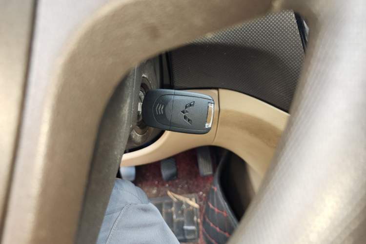 Used Wuling Hongguang 2016 1.5L S1 Deluxe Model China V-standard Vehicle Key