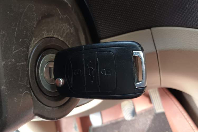 Used Wuling Hongguang 2016 1.5L S1 Deluxe Model China V-standard Vehicle Key