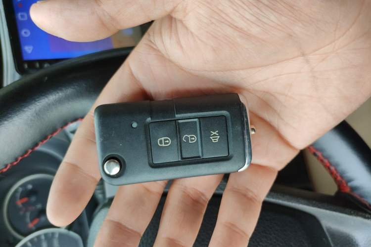 Used Wuling Hongguang 2016 1.5L S Comfort Version Vehicle Key