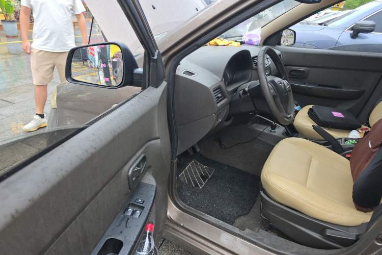 Used Wuling Hongguang 2016 1.5L Restyled S Comfort Version Driver Seat
