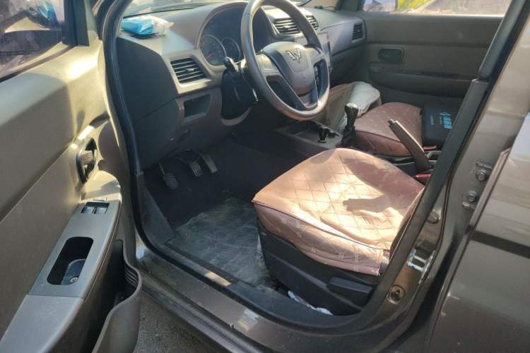 Used Wuling Hongguang 2016 1.5L Restyled S Comfort Version Driver Seat