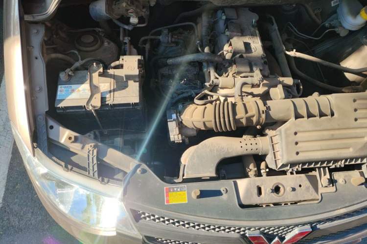Used Wuling Hongguang 2016 1.5L Restyled S Comfort Version Engine Bay Right