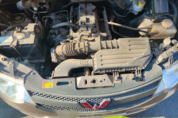 Used Wuling Hongguang 2016 1.5L Restyled S Comfort Version Engine Bay