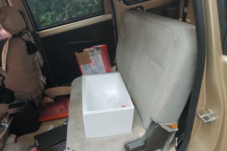 Used Wuling Hongguang 2016 1.5L S Comfort Version Left Rear Seat