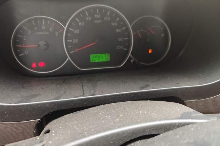 Used Wuling Hongguang 2016 1.5L S Comfort Version Odometer Close Up