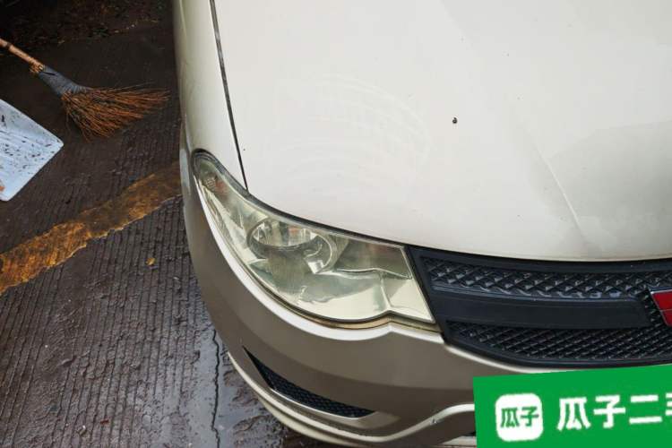 Used Wuling Hongguang 2016 1.5L S Comfort Version Right Front Headlight