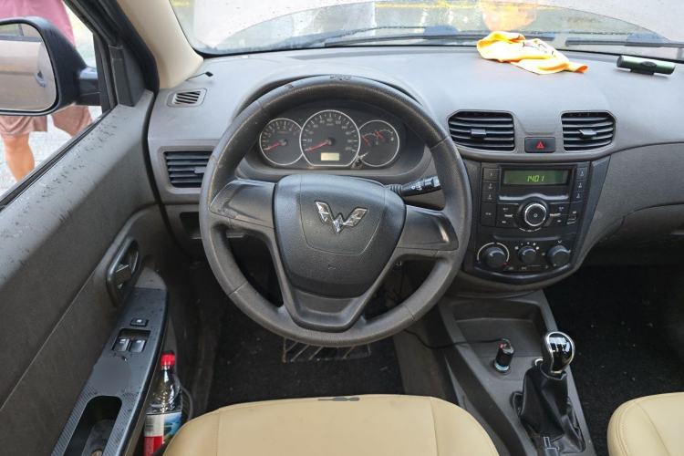 Used Wuling Hongguang 2016 1.5L Restyled S Comfort Version Steering Wheel