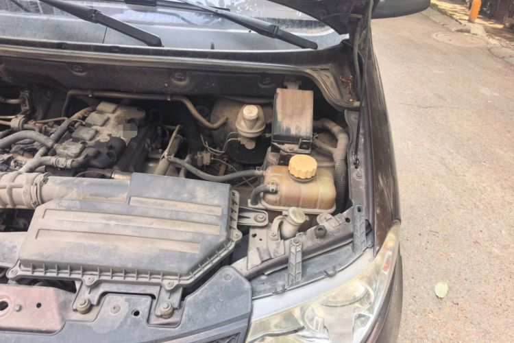 Used Wuling Hongguang  Engine Bay Left