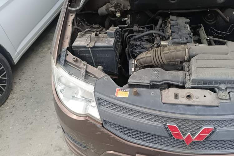 Used Wuling Hongguang  Engine Bay Right