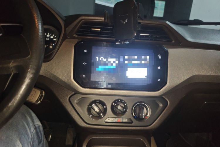 Used Wuling Hongguang 2018 1.5L S Comfort Model L2B Audio And AC Panel