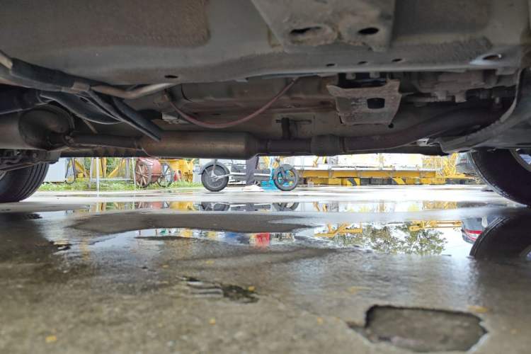 Used Wuling Hongguang 2018 1.5L S Comfort Model L2B Chassis Front Right