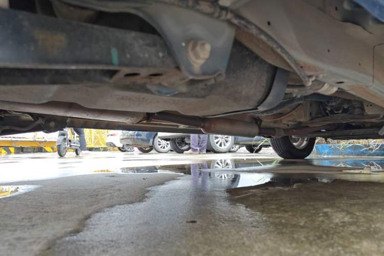 Used Wuling Hongguang 2018 1.5L S Comfort Model L2B Chassis Rear Right