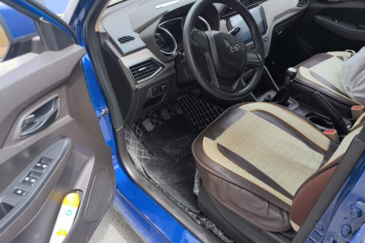 Used Wuling Hongguang 2018 1.5L S Standard Version L2B Driver Seat