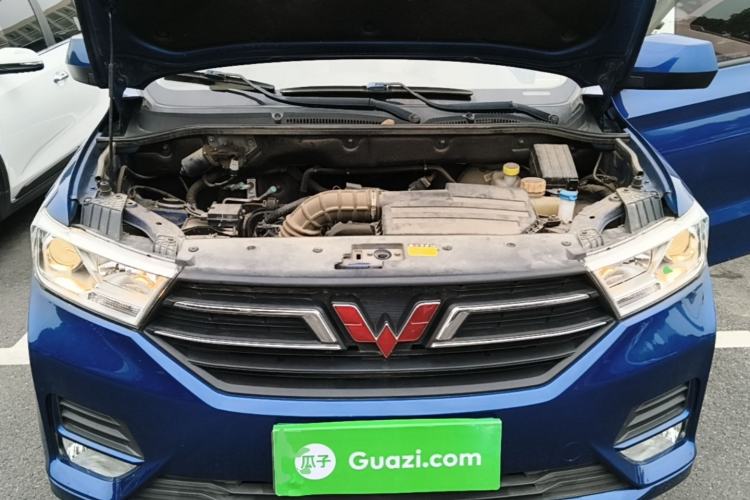 Used Wuling Hongguang 2018 1.5L S Comfort Model L2B Engine Bay