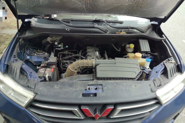 Used Wuling Hongguang 2018 1.5L S Standard Version L2B Engine Bay