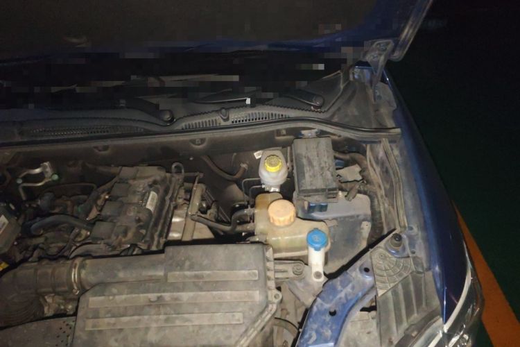 Used Wuling Hongguang 2018 1.5L S Comfort Model L2B Engine Bay Left