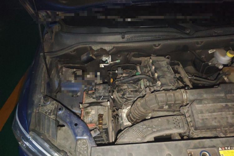 Used Wuling Hongguang 2018 1.5L S Comfort Model L2B Engine Bay Right