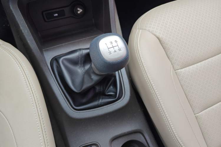 Used Wuling Hongguang 2018 1.5L S Comfort Model L2B Gear Lever