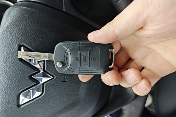 Used Wuling Hongguang 2018 1.5L S Standard Version L2B Interior 1