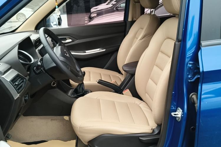 Used Wuling Hongguang 2018 1.5L S Comfort Model L2B Left Front Seat