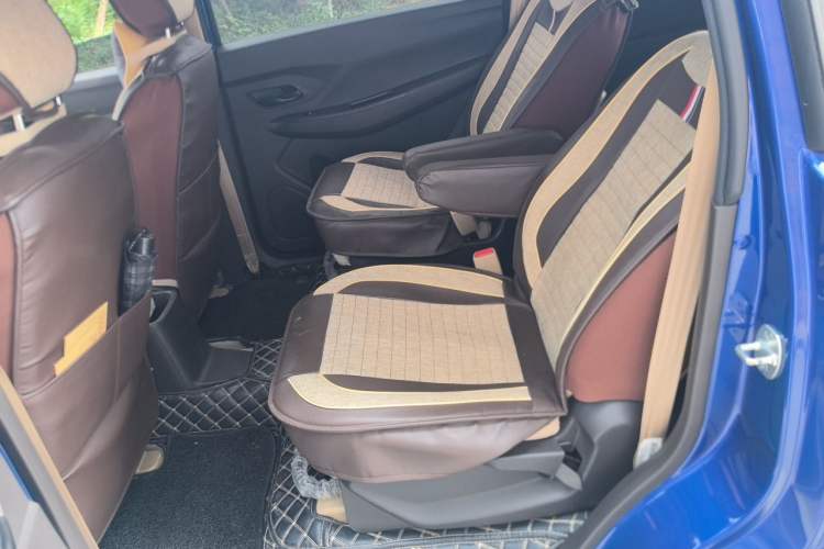 Used Wuling Hongguang 2018 1.5L S Standard Version L2B Left Rear Seat