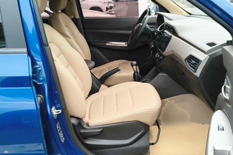 Used Wuling Hongguang 2018 1.5L S Comfort Model L2B Right Front Seat