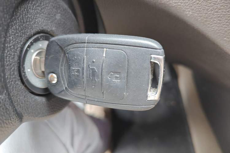 Used Wuling Hongguang 2018 1.5L S Comfort Model L2B Vehicle Key