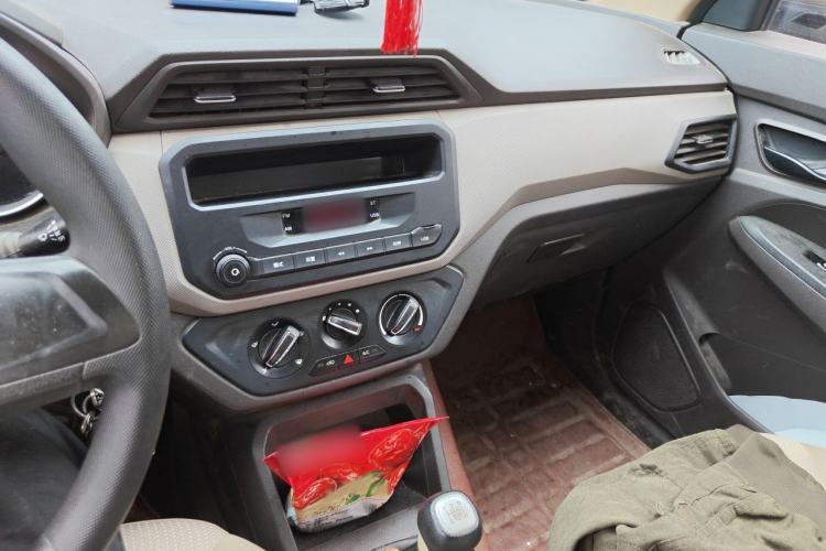 Used Wuling Hongguang 2018 1.5L S Standard Version L2B Audio And AC Panel
