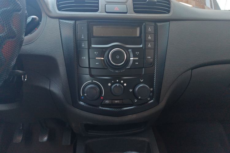 Used Wuling Hongguang 2018 1.5L Classic S Base Model Audio And AC Panel