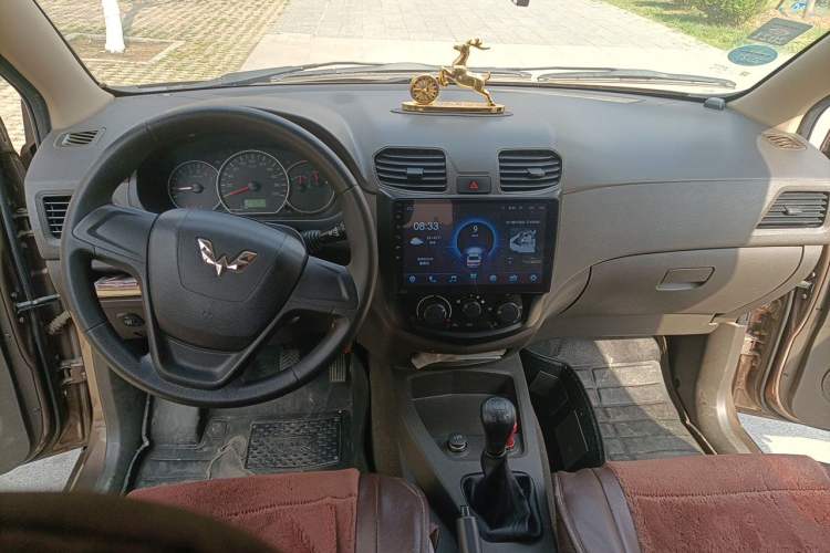 Used Wuling Hongguang 2018 1.5L Classic S Base Model Center Console