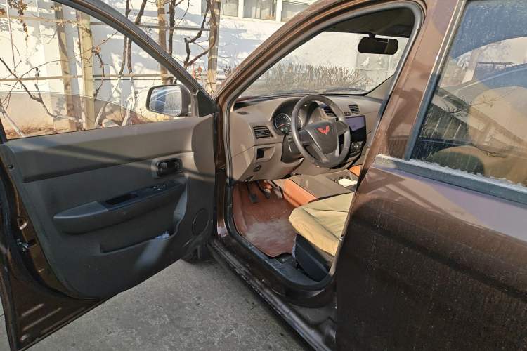 Used Wuling Hongguang 2018 1.5L Classic S Base Model Driver Seat