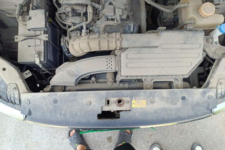 Used Wuling Hongguang 2018 1.5L S Comfort Model L2B Engine Bay