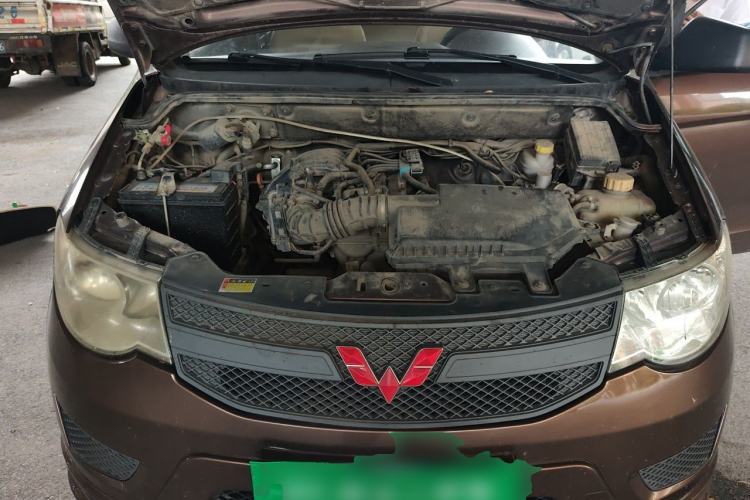 Used Wuling Hongguang 2018 1.2L Classic S Base Model Engine Bay