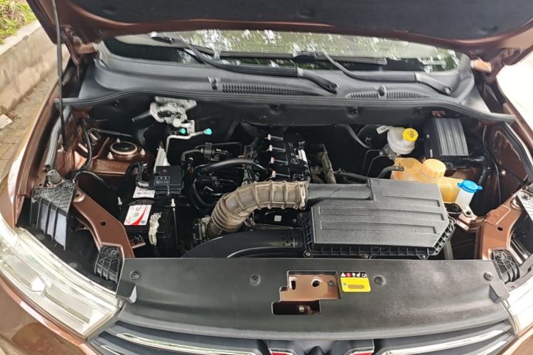 Used Wuling Hongguang 2018 1.5L S Comfort Model L2B Engine Bay