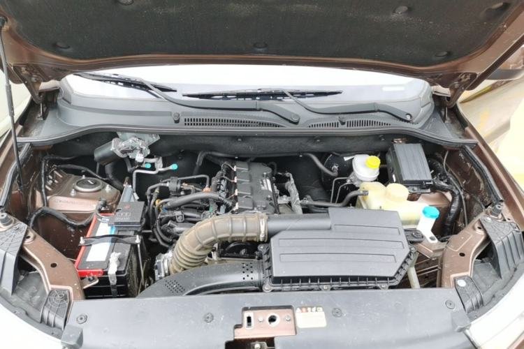 Used Wuling Hongguang 2018 1.5L S Comfort Model L2B Engine Bay