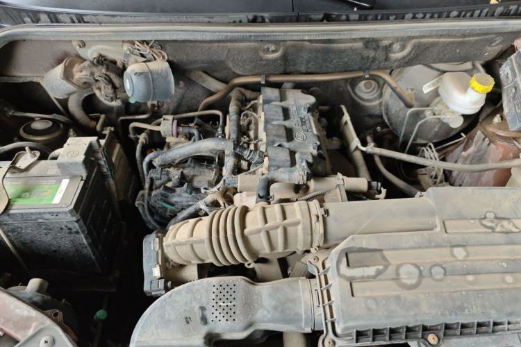 Used Wuling Hongguang 2018 1.5L Classic S Base Model Engine Bay