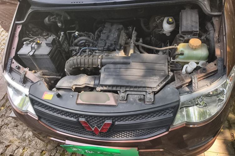 Used Wuling Hongguang 2018 1.5L Classic S Base Model Engine Bay